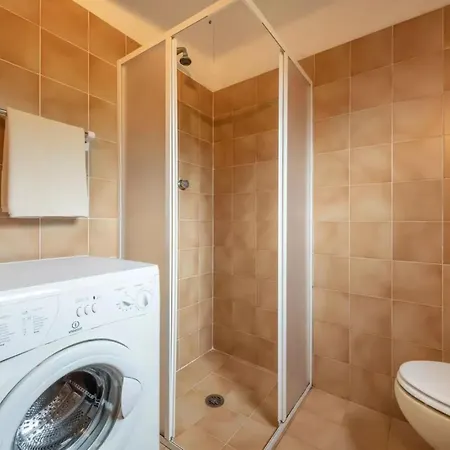 Relaxing With Outdoor Dining شقة